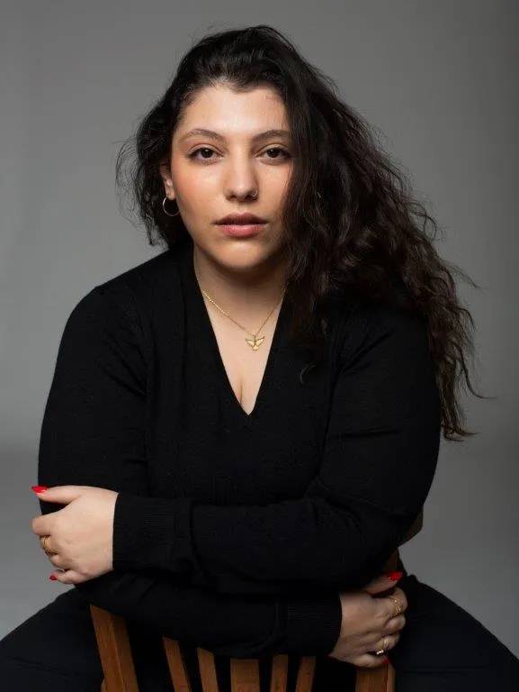 סוגנד שרה פאחרי - תמונה ממוזערת 1