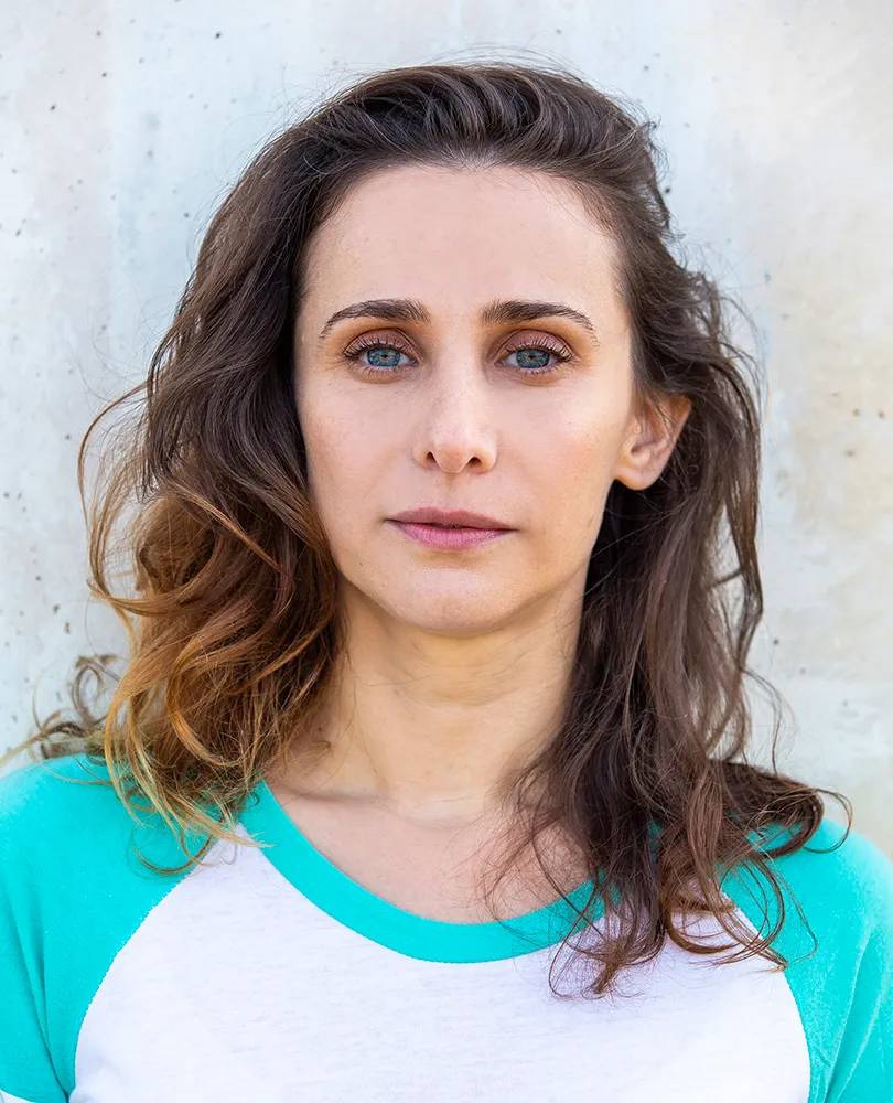 דבי לוין - תמונה ממוזערת 4