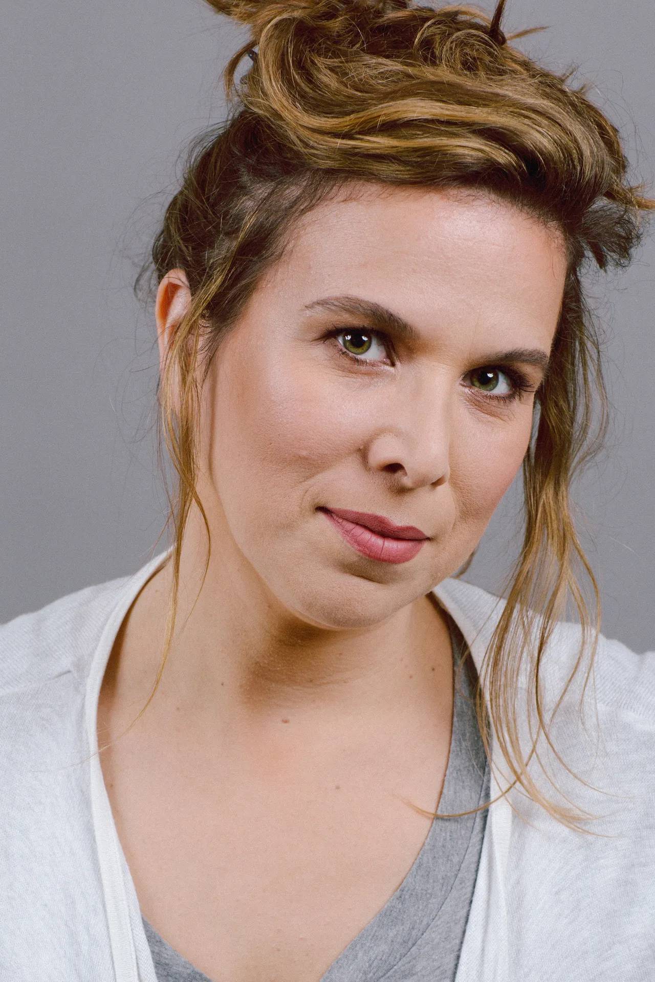 אורית פלג - תמונה ממוזערת 1