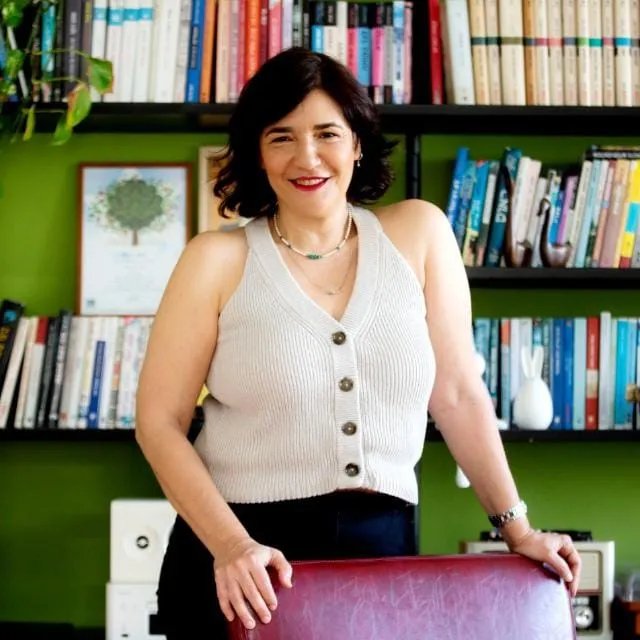 רות רנרט - תמונה 1